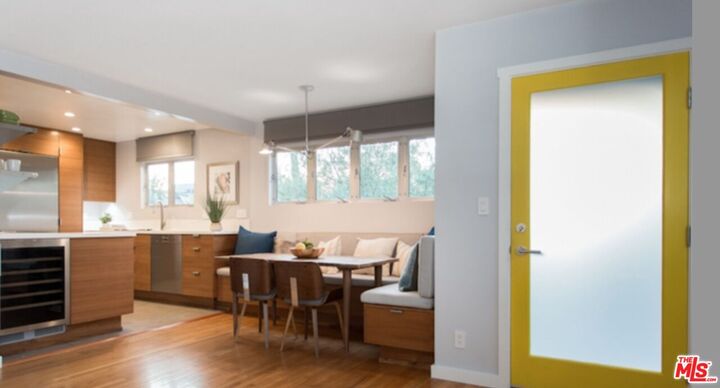 Property Photo:  1060 Nowita Pl  CA 90291 