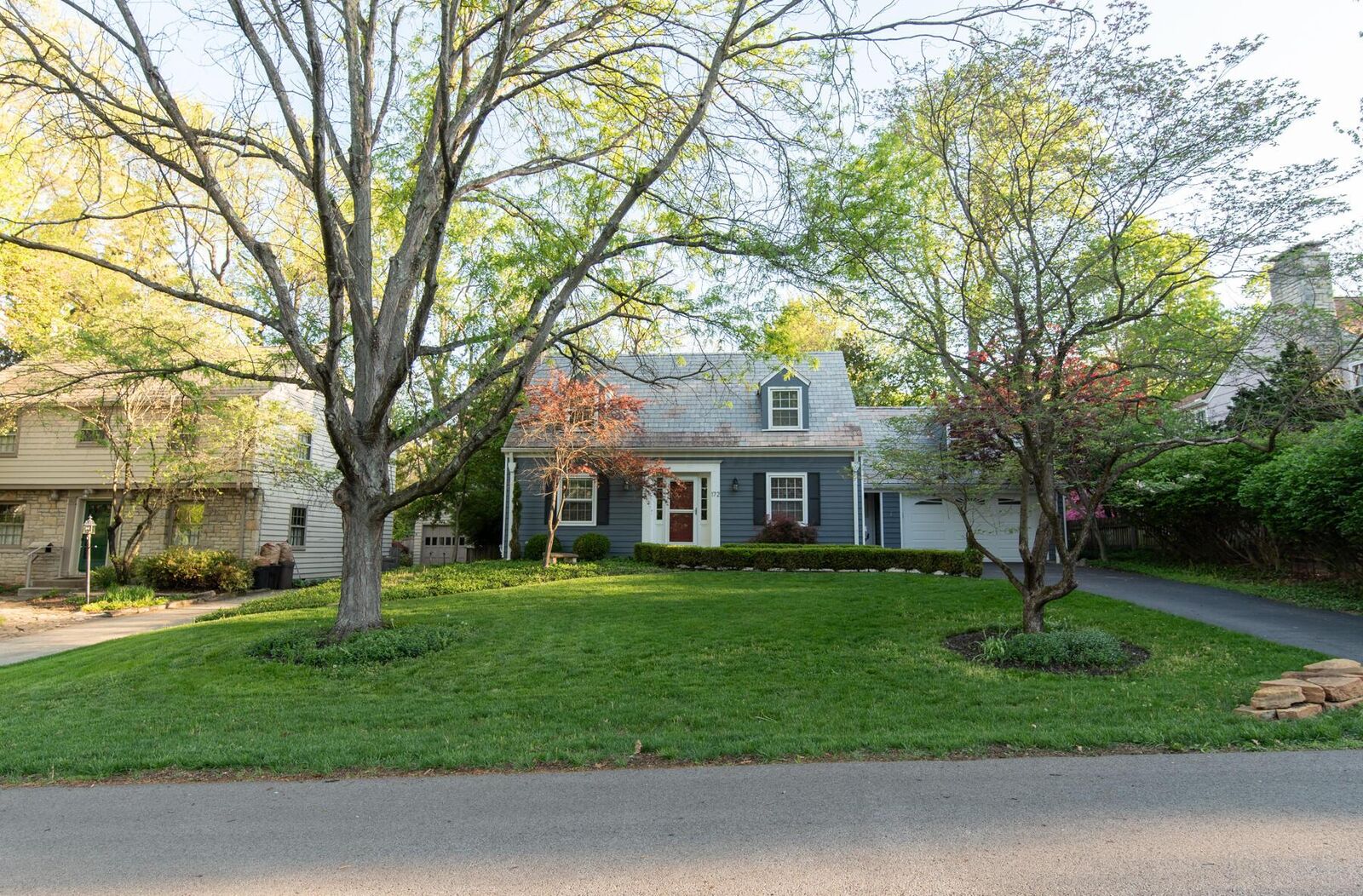 Property Photo: 172 Rustic Place OH 43214