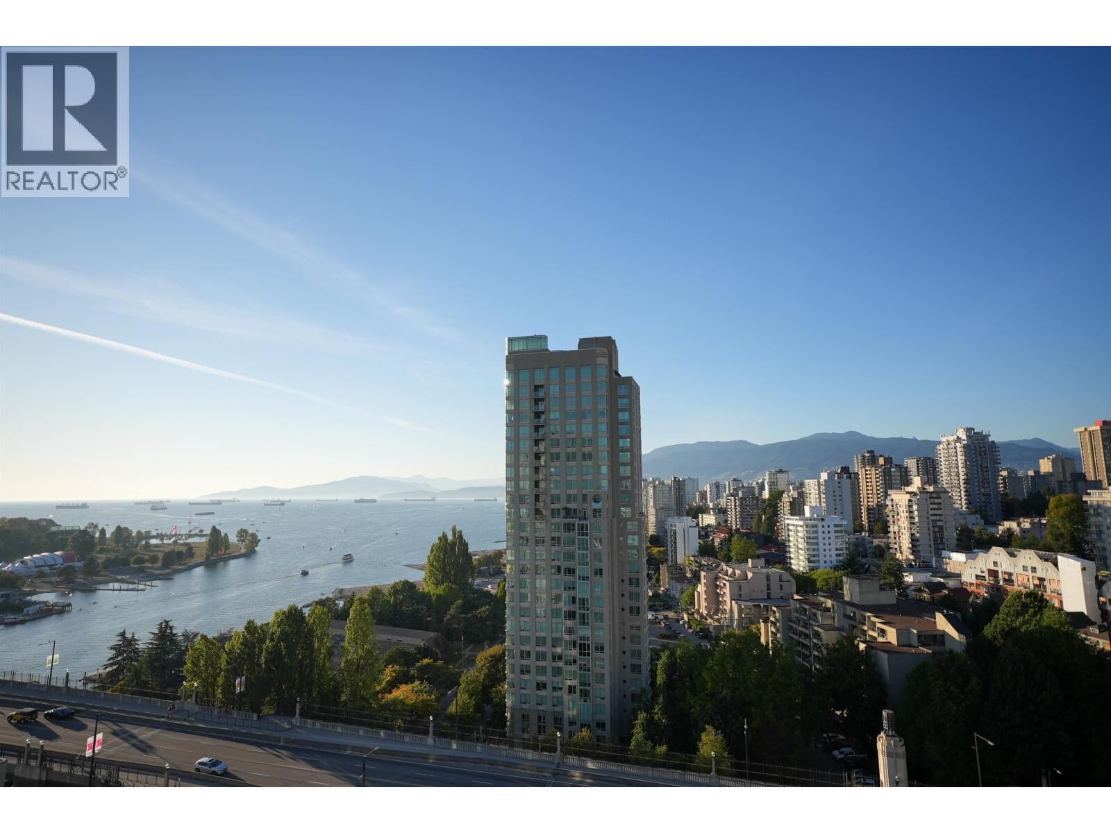 Property Photo: 907 Beach Avenue 2103 BC V6Z 2R3