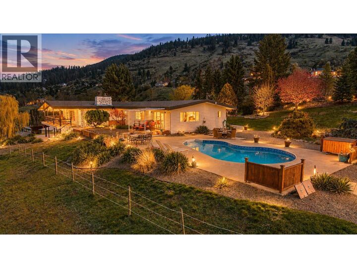 701 Robin Road — photo 1