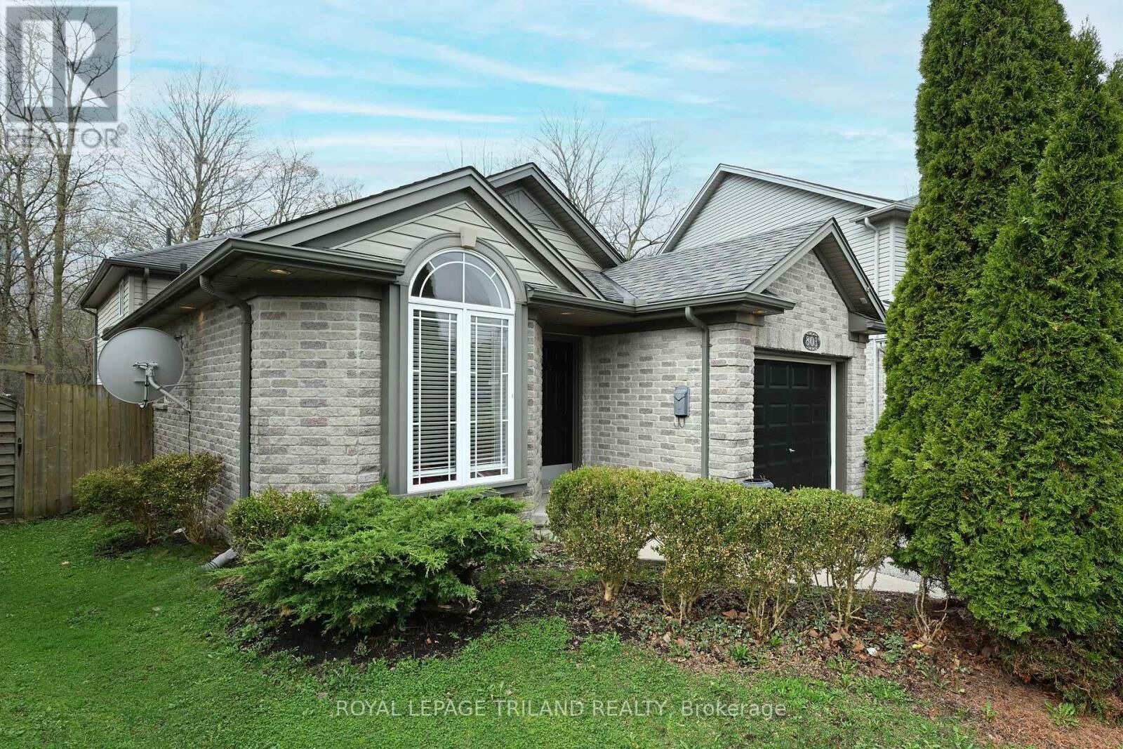 Property Photo: 803 Sandcherry Street ON N6H 5T9