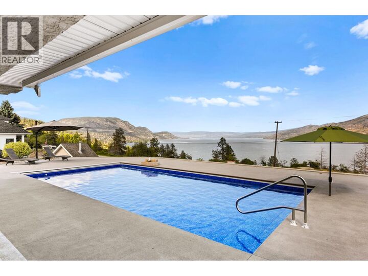 Property Photo: 6130 Lipsett Avenue BC V0H 1X7