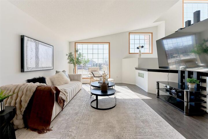 Photo de la propriété:  203 Bairdmore Boulevard  MB R3T 6A4 