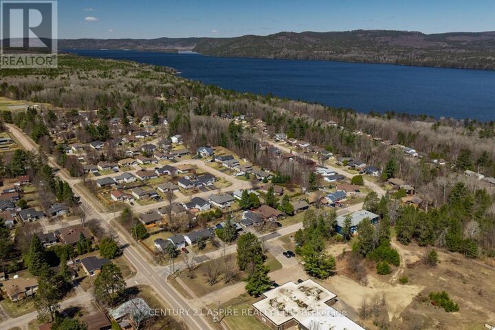 Property Photo:  93 Frontenac Crescent  ON K0J 1P0 