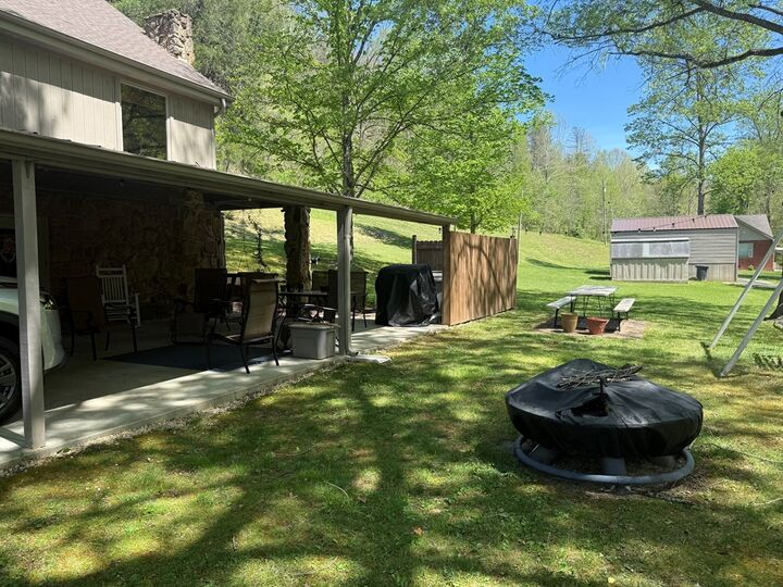 Property Photo:  1958 Kentucky Rt. 172  KY 41256 