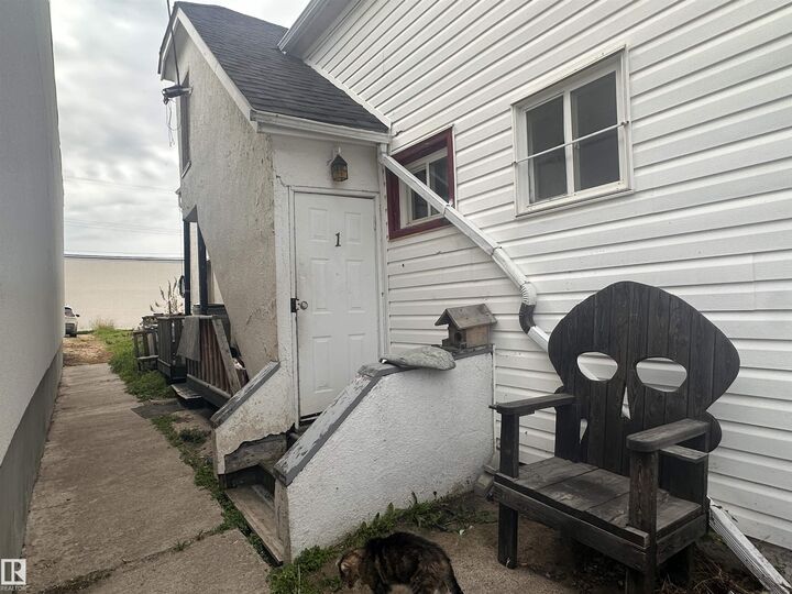 Property Photo: 10528 100 Avenue AB T0G 2J9