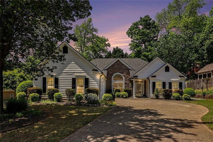 Property Photo: 114 Clifford Court GA 30115