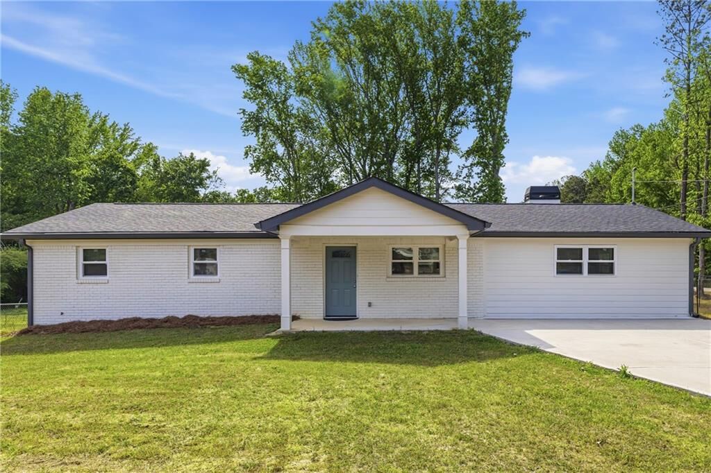 Property Photo:  8561 Hickory Lane  GA 30122 