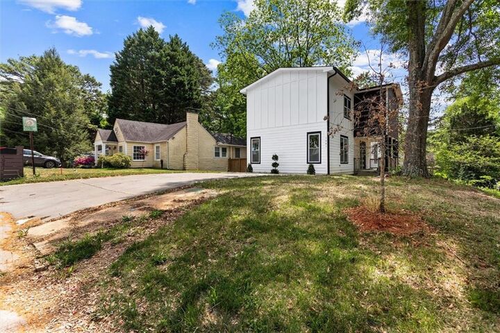 Property Photo:  1081 Napier Street SE  GA 30316 