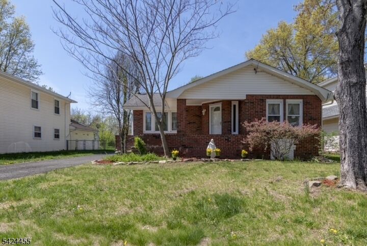 Property Photo:  124 Chestnut St  NJ 08807 