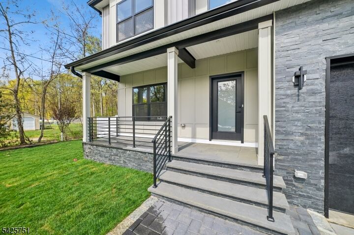 Property Photo:  136 Irwin St  NJ 07081 