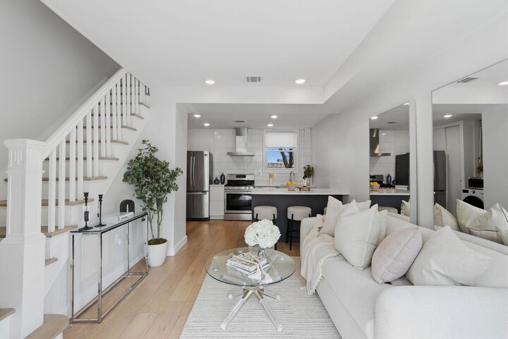 Property Photo:  77 Congress St 3  NJ 07307 