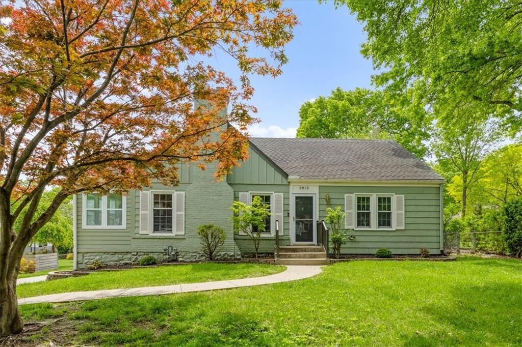 Property Photo:  2813 W 51st Street  KS 66205 