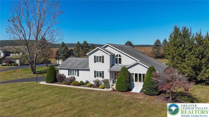 Property Photo: 1319 Shady Lane PA 18252