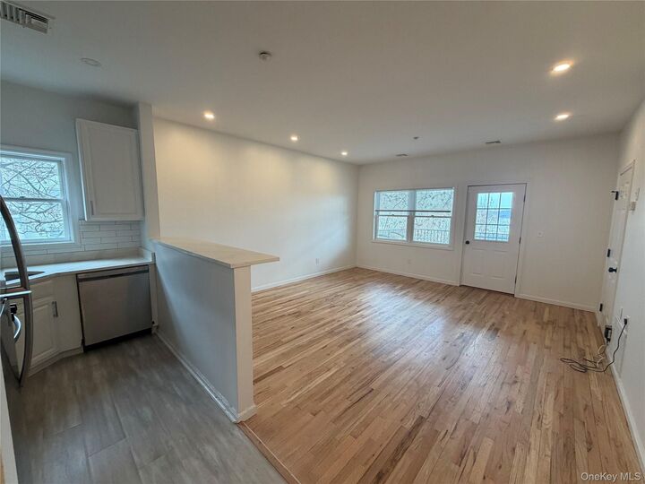 Property Photo:  127 Main Street 2S  NY 10522 