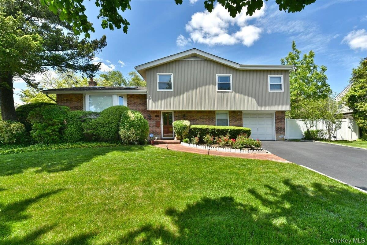 Property Photo:  10 Orange Drive  NY 11753 