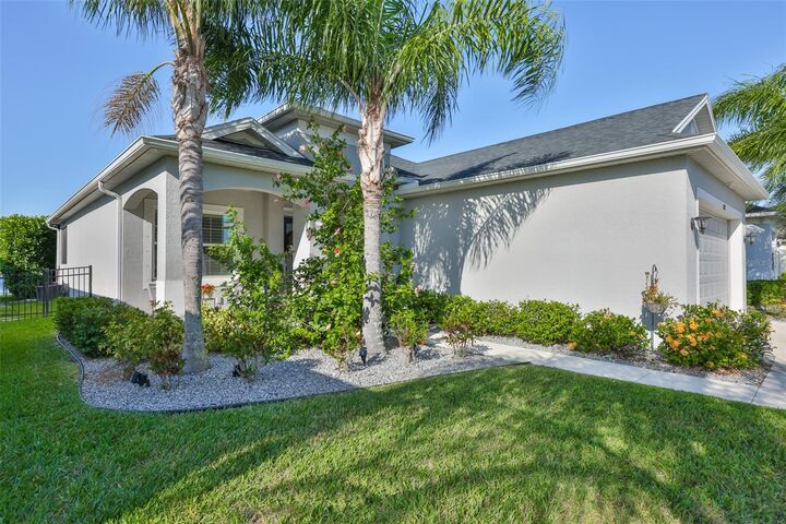 Property Photo:  12421 Glenridge Lane  FL 34219 
