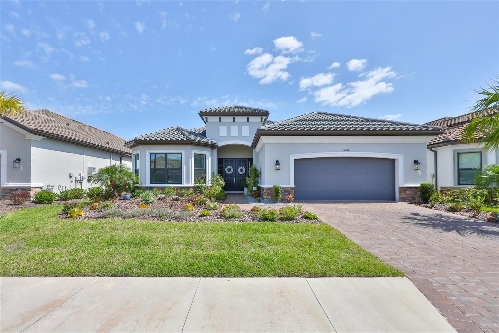 Property Photo:  5512 Caserta Court  FL 34221 
