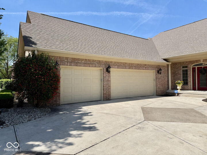 Property Photo:  2868 Bloomsbury S  IN 46143 