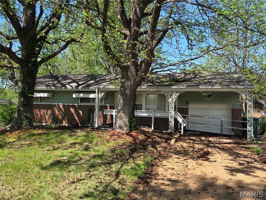Property Photo:  9882 Lawnview Drive  MO 63136 