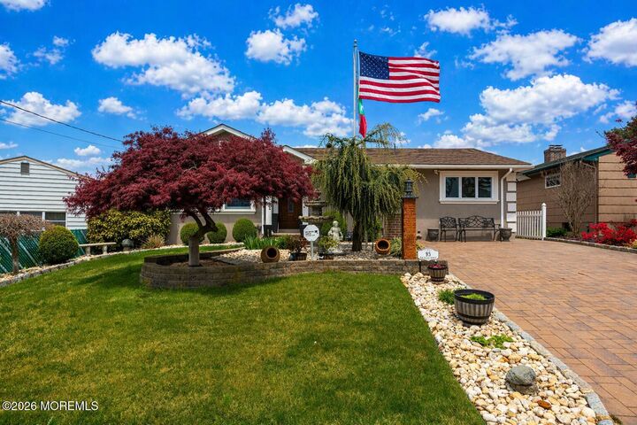 Property Photo:  95 Pinetree Drive  NJ 08859 