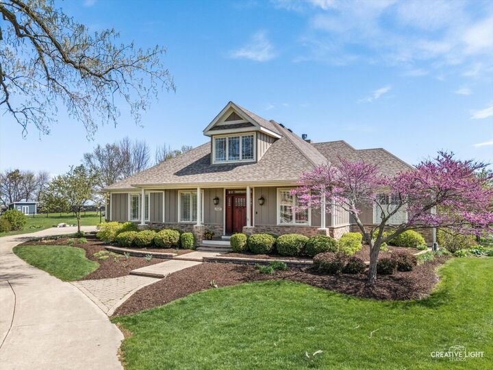 Property Photo:  5525 Bluestem Court  IL 60543 