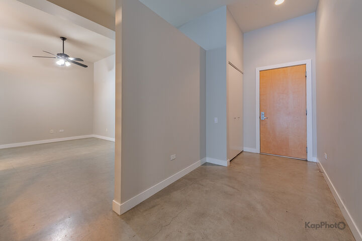 Property Photo:  939 W Madison Street 403  IL 60607 