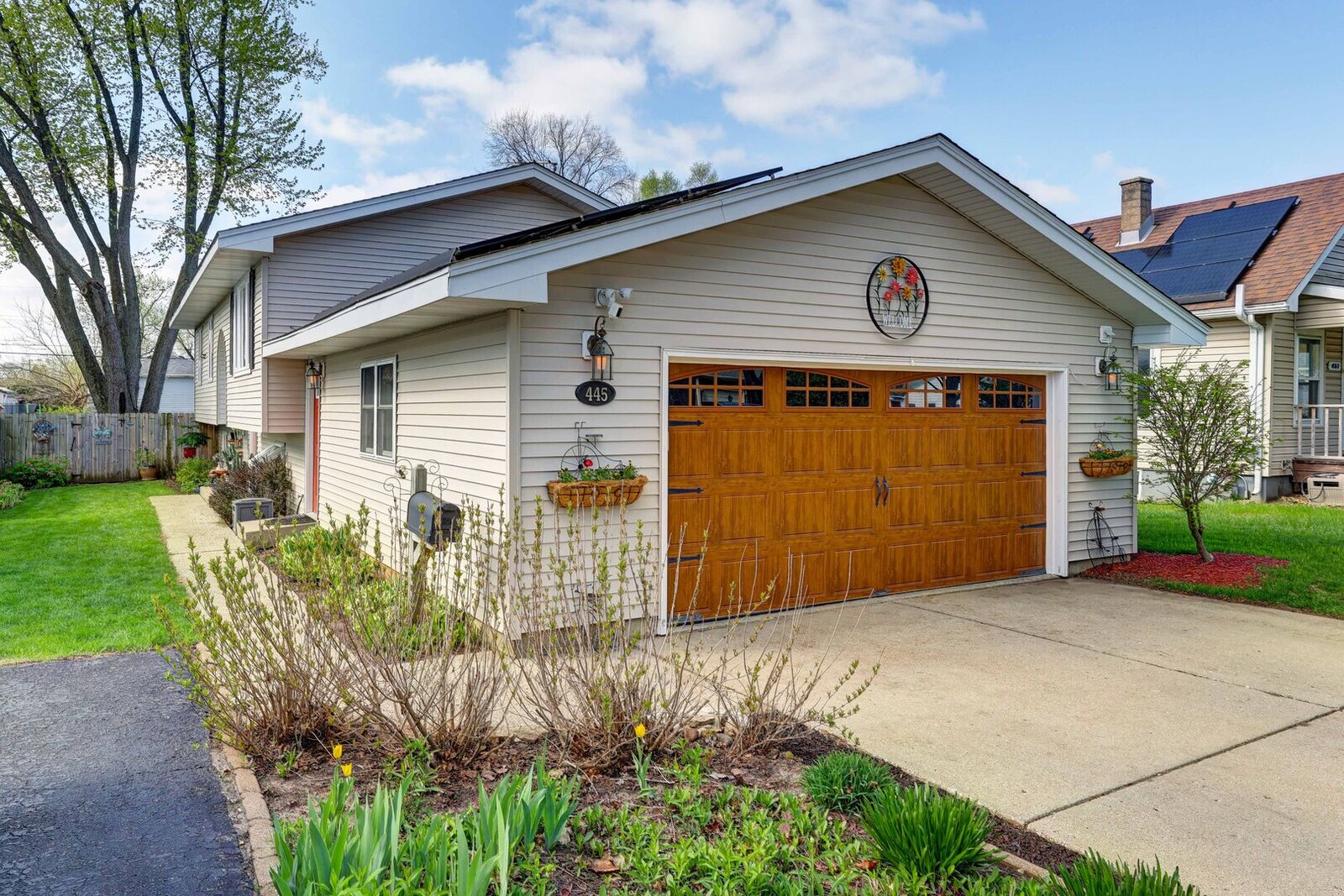 Property Photo: 445 Golf Road IL 60014