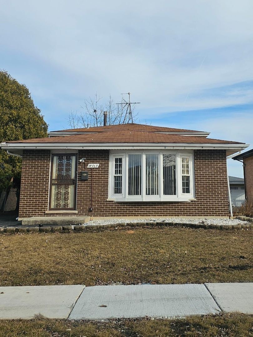 Property Photo:  18019 Ravisloe Terrace  IL 60478 