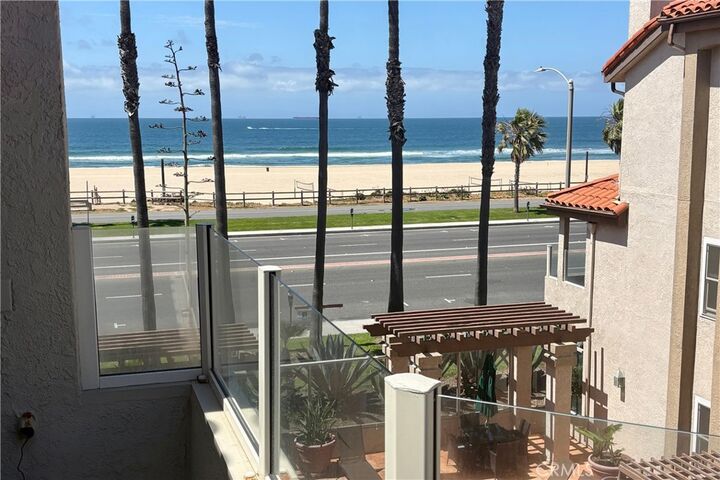 Property Photo:  1400 Pacific Coast 305  CA 92648 