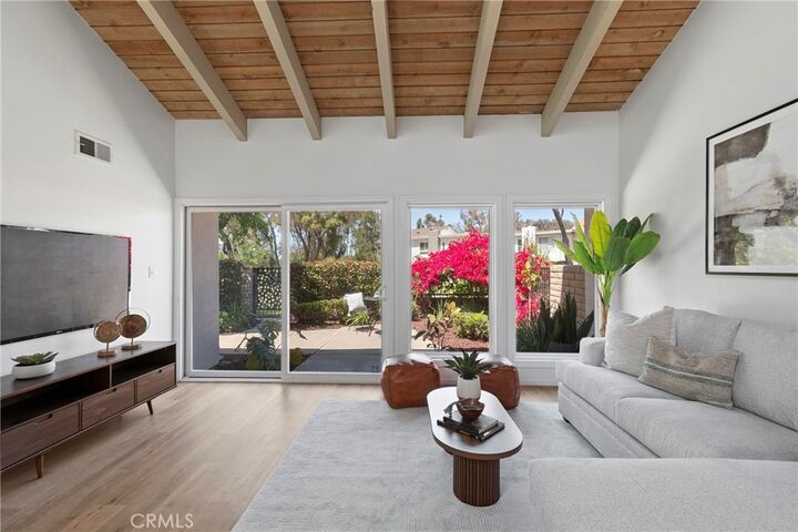 Property Photo:  20 Mandrake  CA 92612 