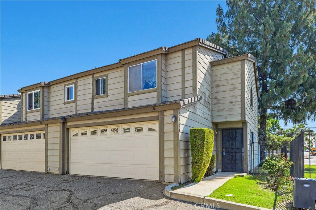 Property Photo:  1197 E 9th Street 4  CA 91766 