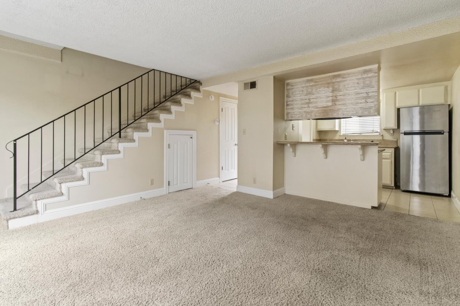 Property Photo:  5712 Hillsdale Boulevard  CA 95842 
