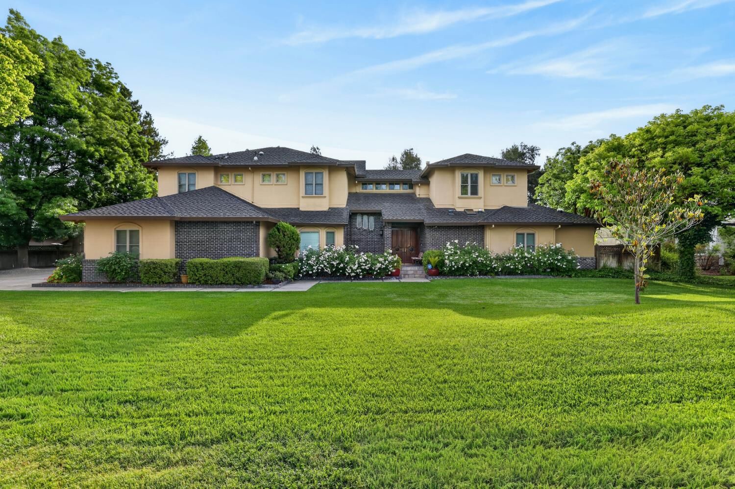 Property Photo:  24347 Fairway Drive  CA 95616 