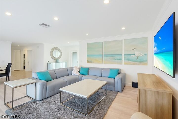 Property Photo:  1250 Tuna Court  FL 34102 