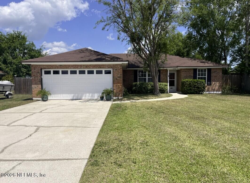 Property Photo:  3208 Sarahs Court  FL 32043 