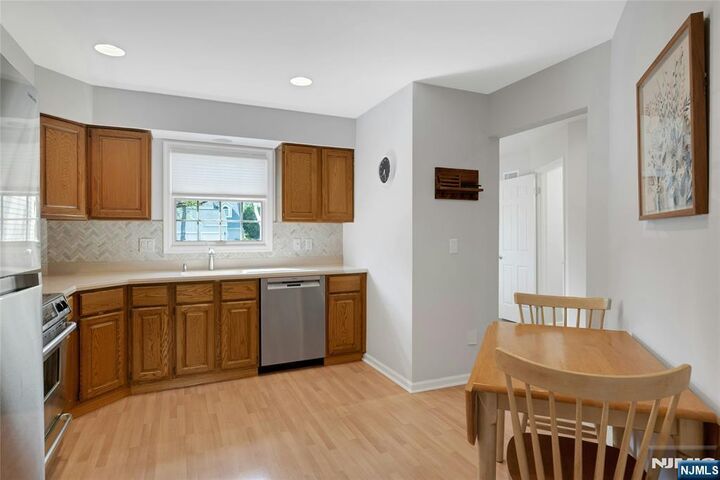 Property Photo: 18 Cable Court 48 NJ 07045