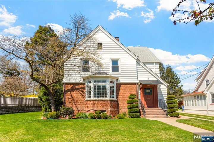 Property Photo:  146 Irving Place  NJ 07070 