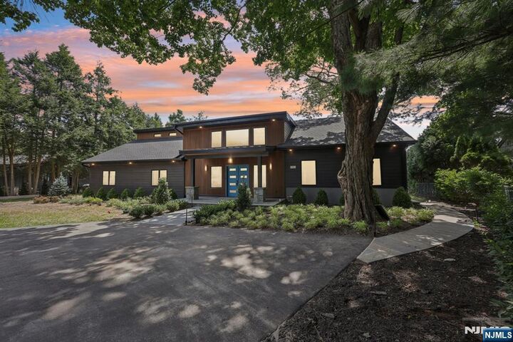 Property Photo:  12 Rocky Point Road  NJ 07421 