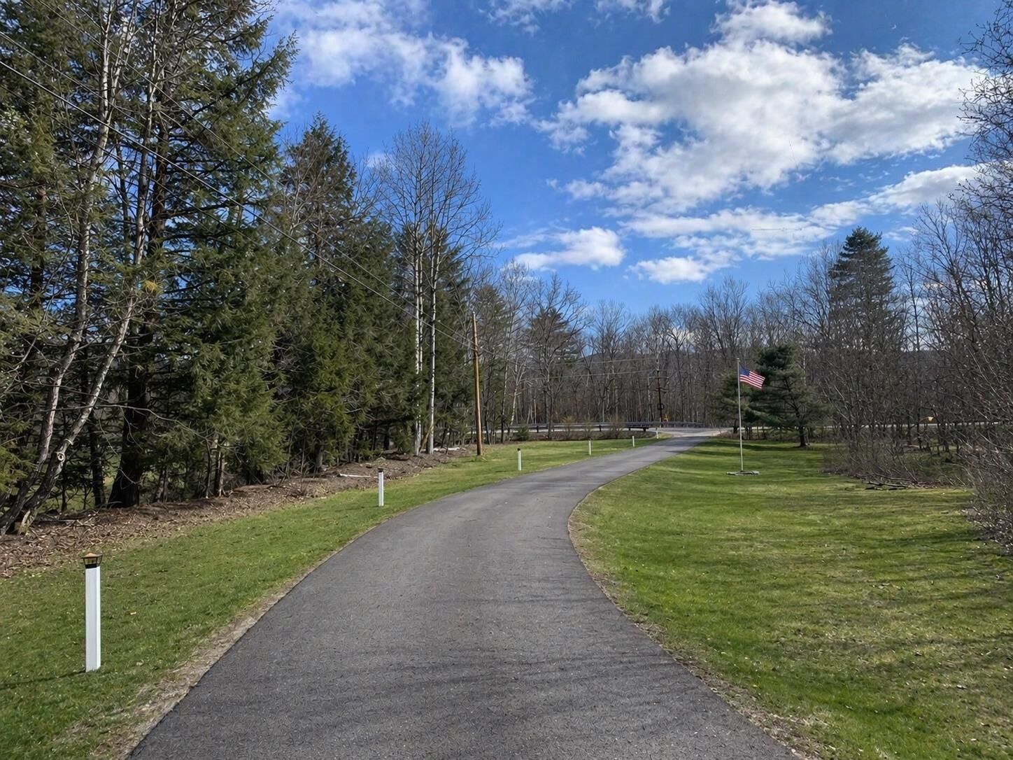 Property Photo: 3039 US Route 3 NH 02385