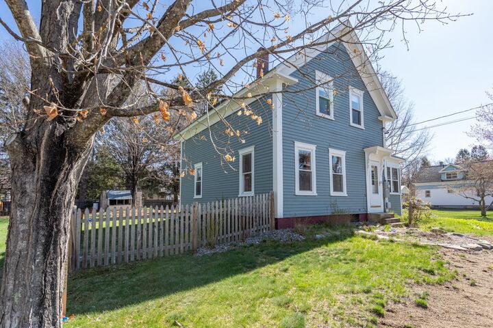 Property Photo:  8 Adams Avenue  NH 03867 