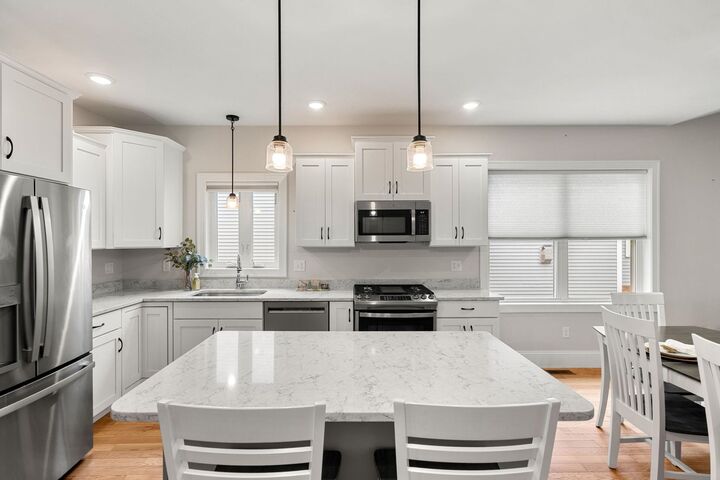 Property Photo:  27 Abenaki Circle  NH 03054 