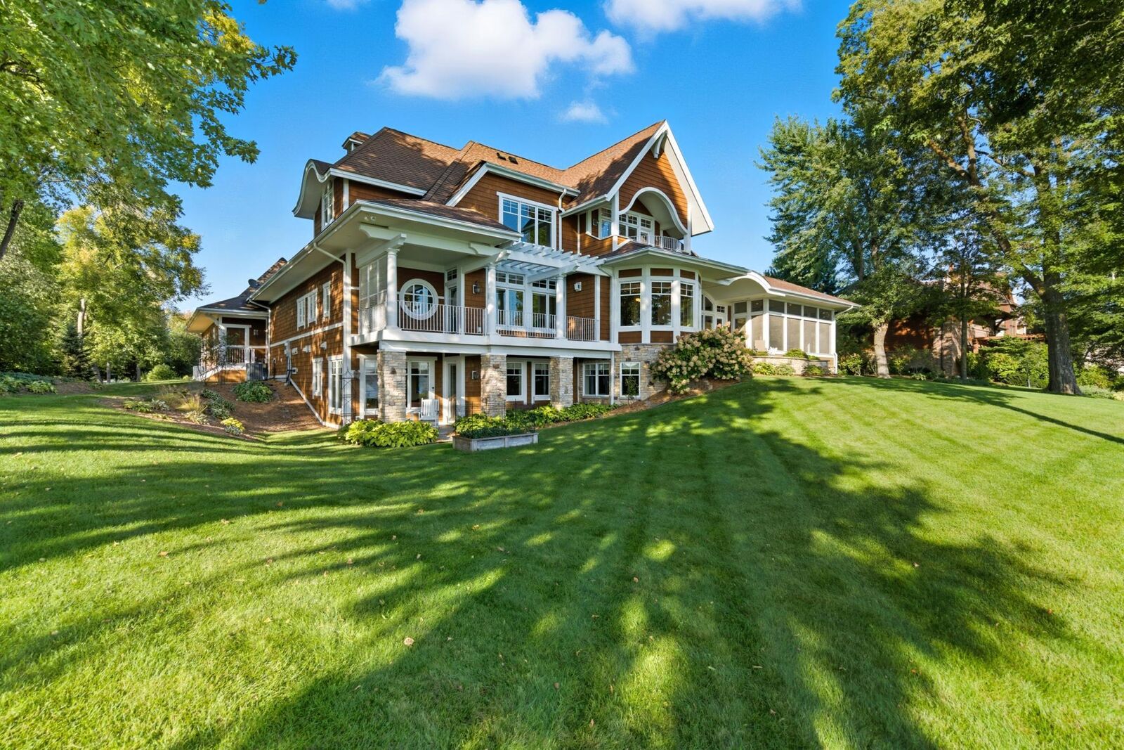 Property Photo:  6951 N Shore Trail  MN 55025 