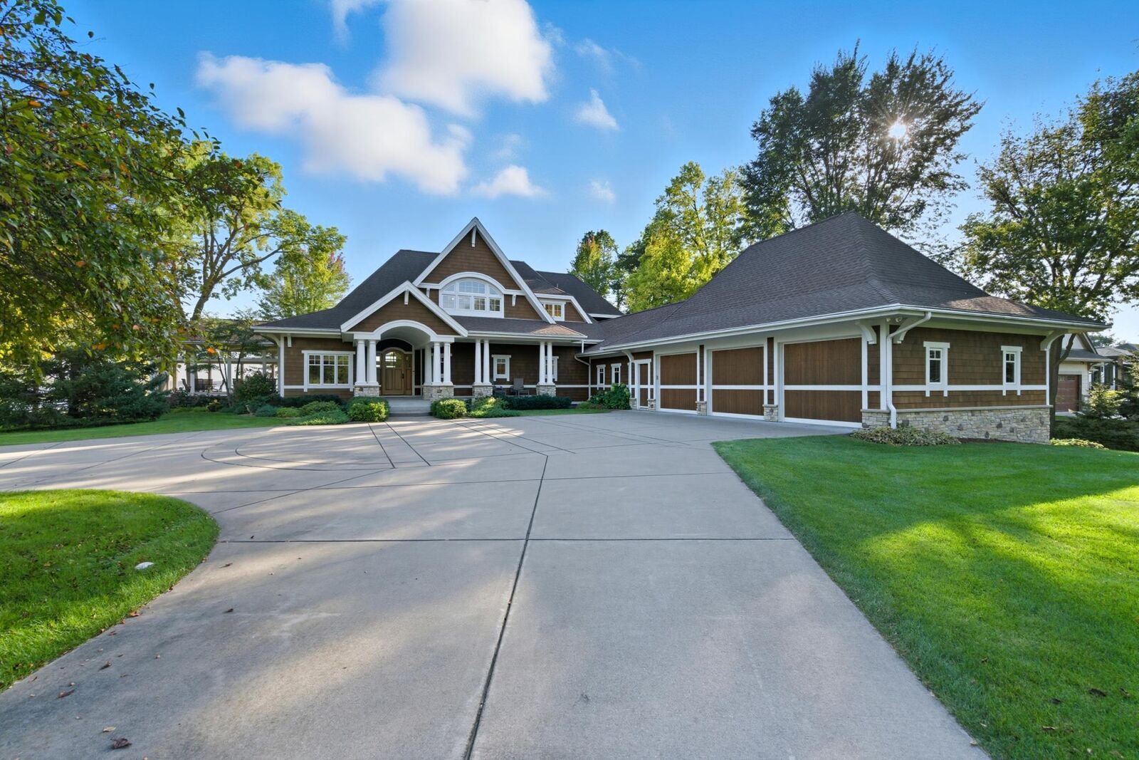 Property Photo:  6951 N Shore Trail  MN 55025 