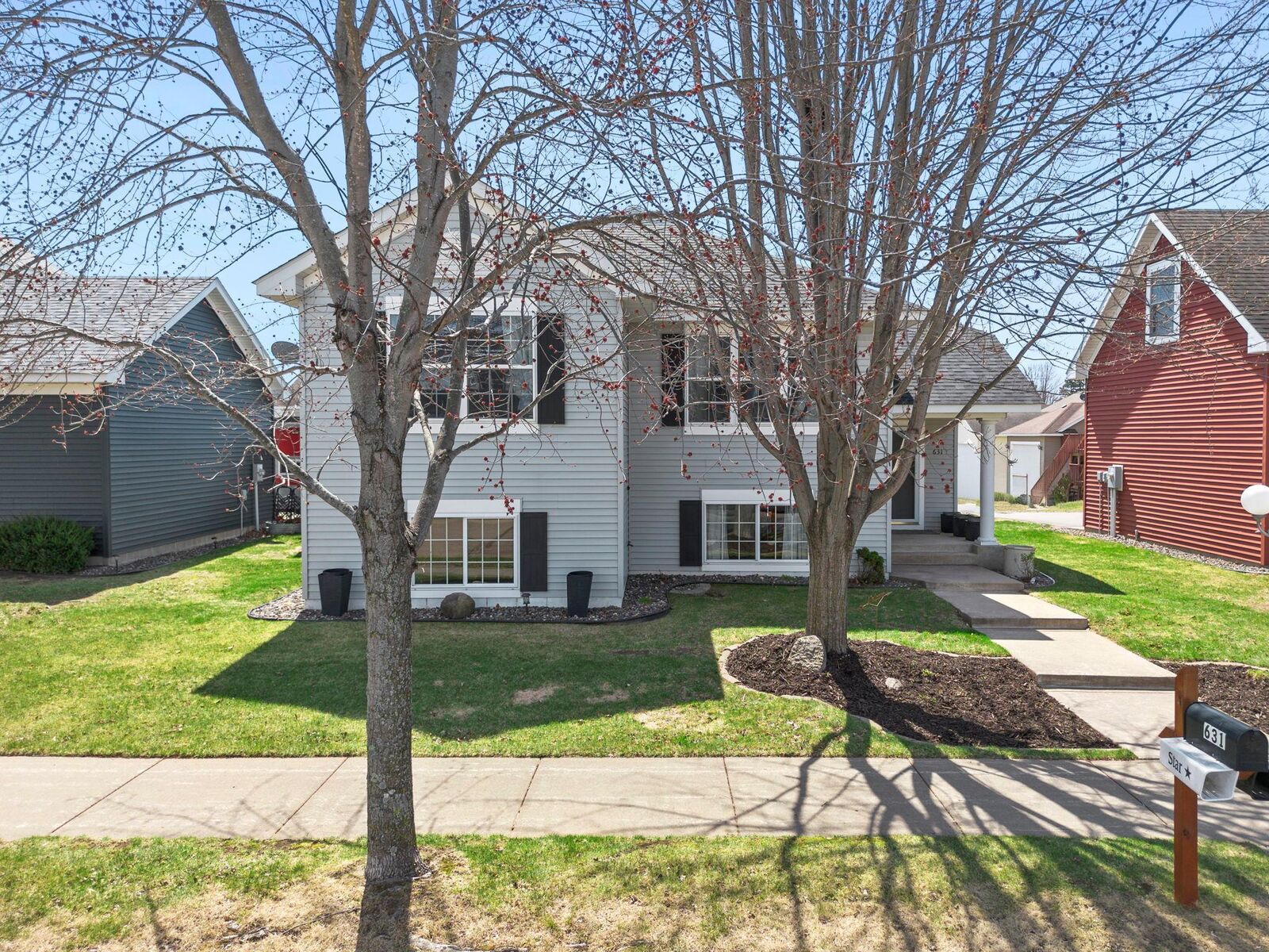 Property Photo:  631 13th Avenue SW  MN 55008 