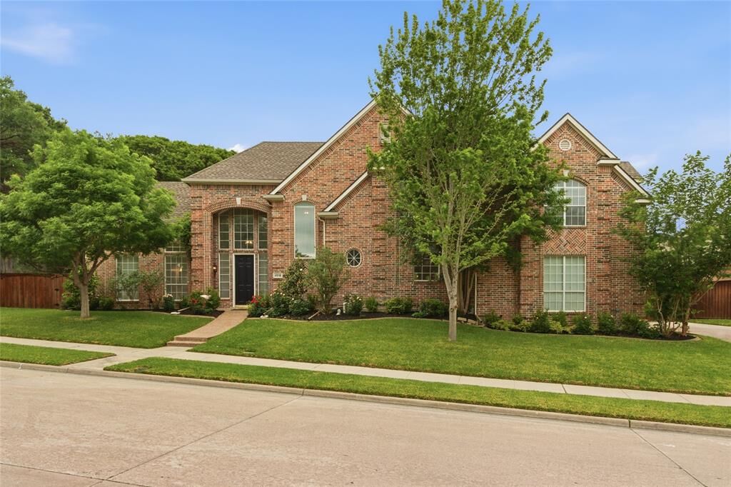 Property Photo:  4918 S Meadow Ridge Circle  TX 75072 