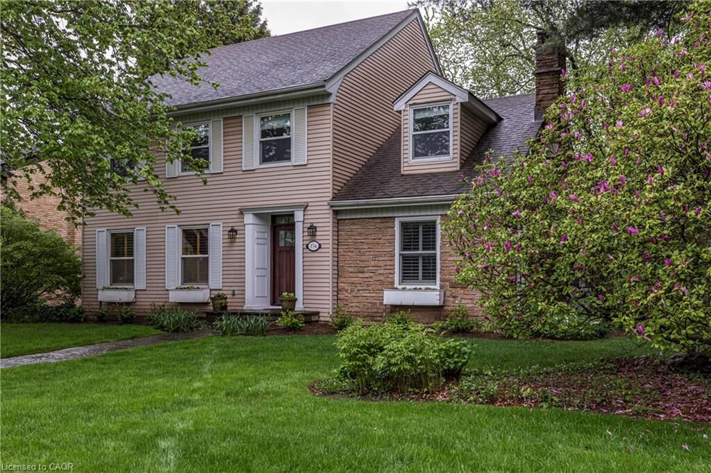Property Photo:  134 Broad Leaf Crescent  ON L9G 3M5 