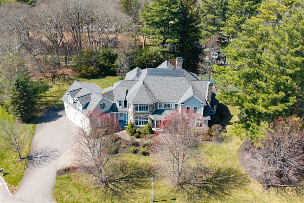 Property Photo:  1 Stonefield Lane  MA 02482 