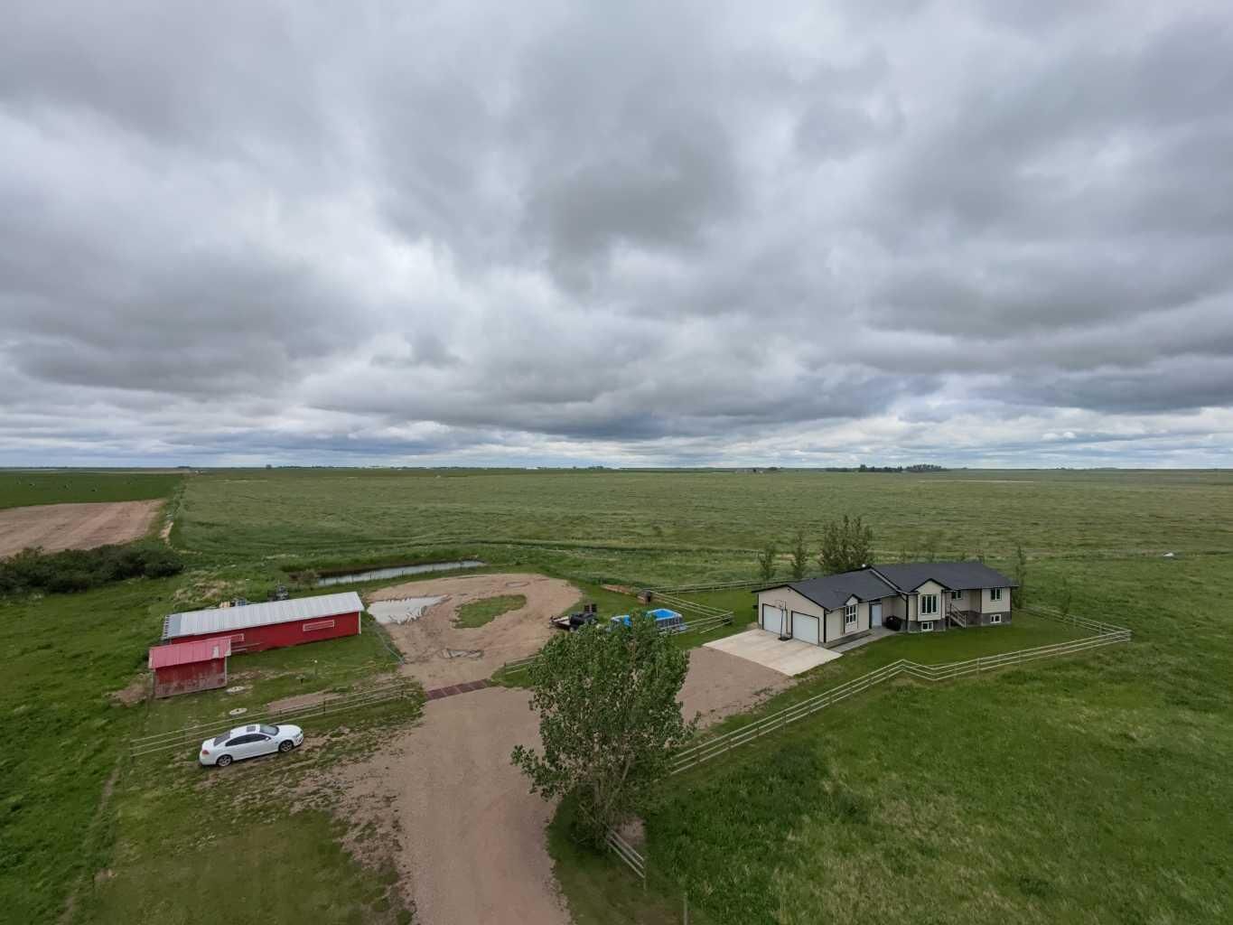 Property Photo: 142081 RR 192 AB T0K 0V0