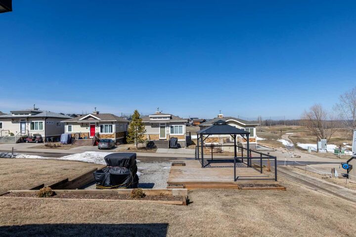 Property Photo:  25054 South Pine Lake Road 4070  AB T0M 1S0 